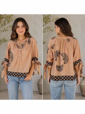 Natalie Martin Women's Floral Blouse Beige and Black XS